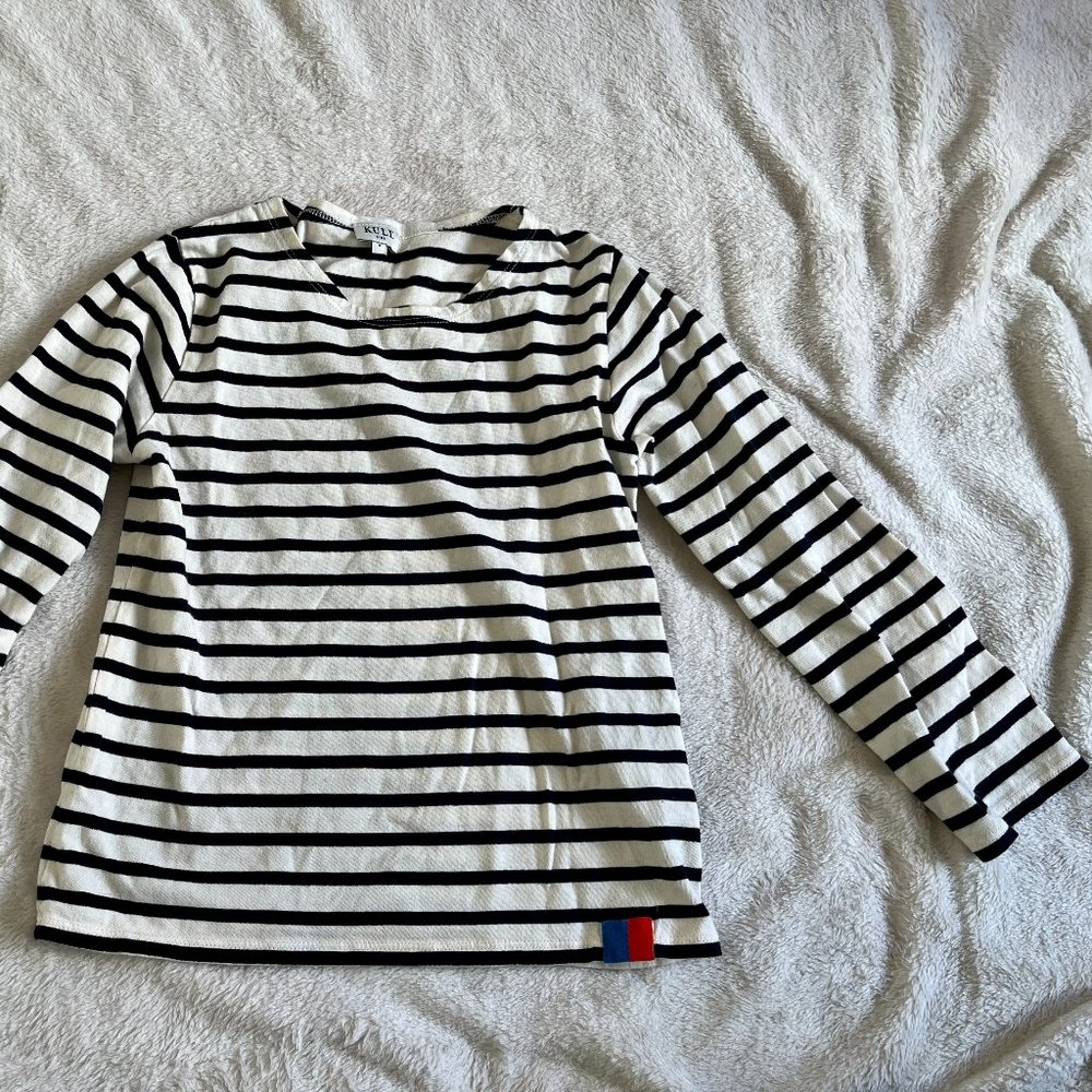 Kule kids // navy striped tee // size 6 // VGUC